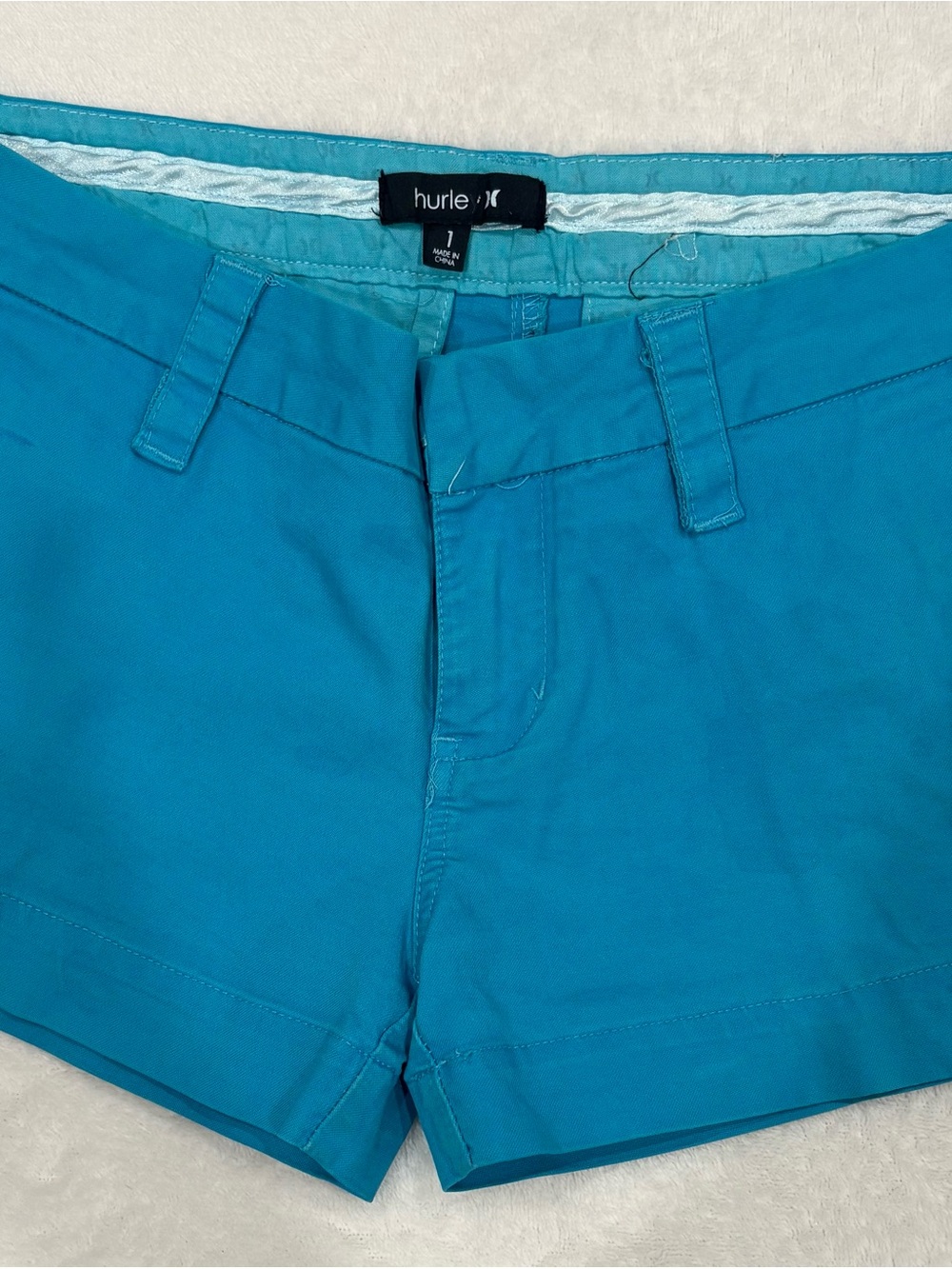 Hurley Turquoise Cuffed Shorts Size 1 / Low Rise Beachy Summer Essential